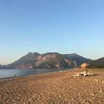 比鲁尔旅馆 3*
